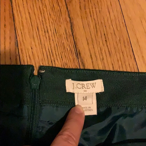 Woman’s Jcrew hunter green wool skirt, size 14. - Picture 2 of 4